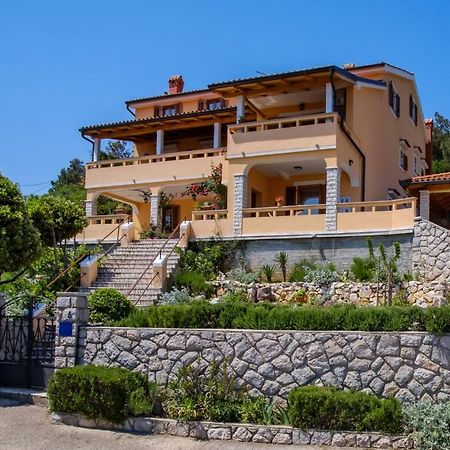 Apartmani Zorica Martinscica  Exterior photo