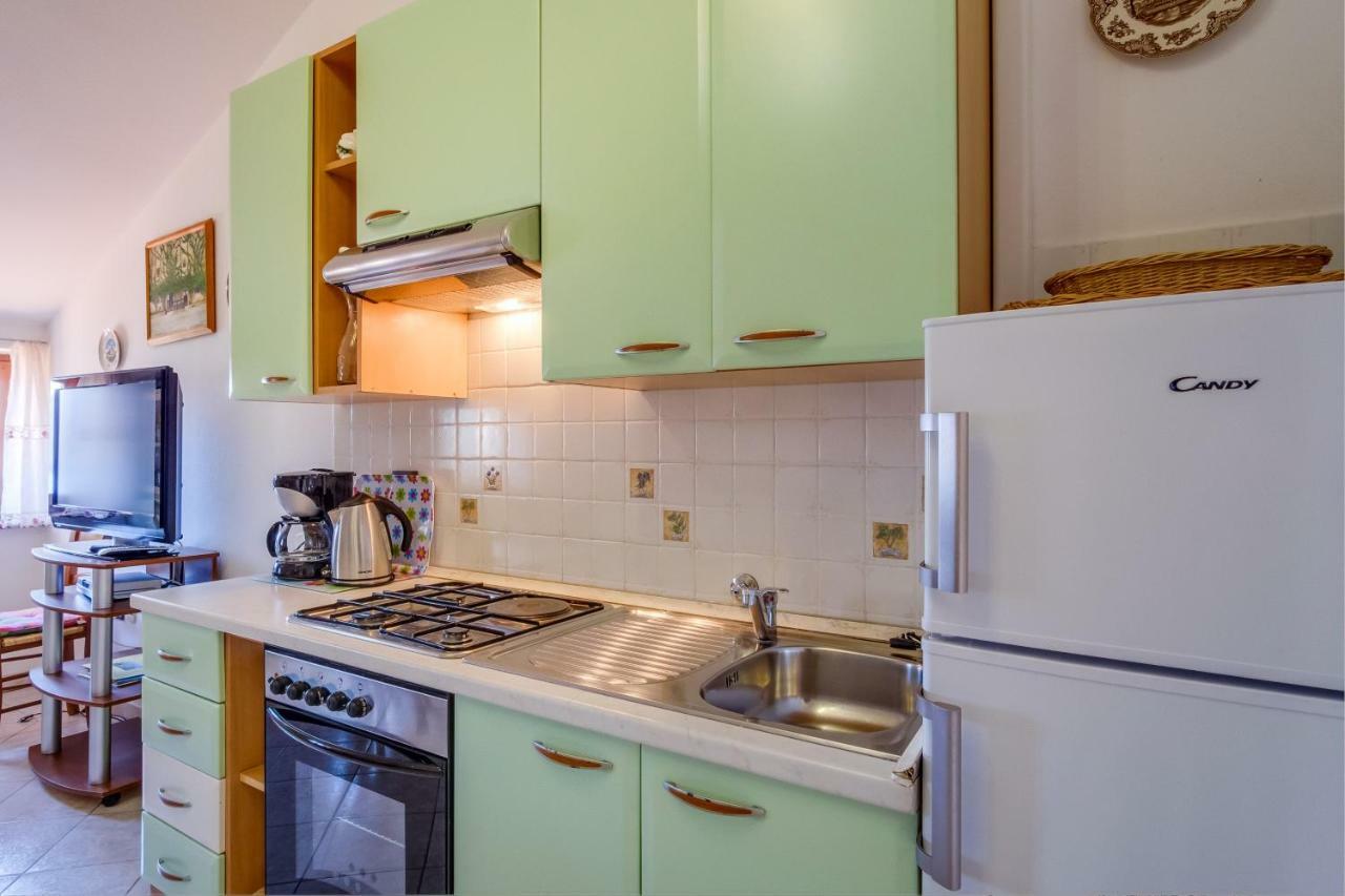 Apartmani Zorica Martinscica  Exterior photo
