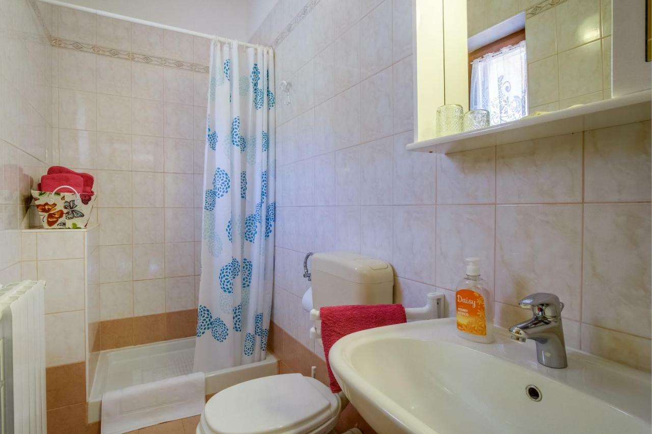 Apartmani Zorica Martinscica  Exterior photo